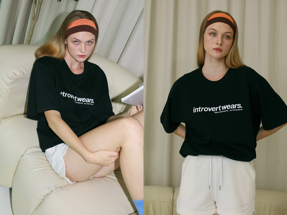 https://d2cva83hdk3bwc.cloudfront.net/introvertwears_introvertwears-%7C-logo-tee---black--3.jpg