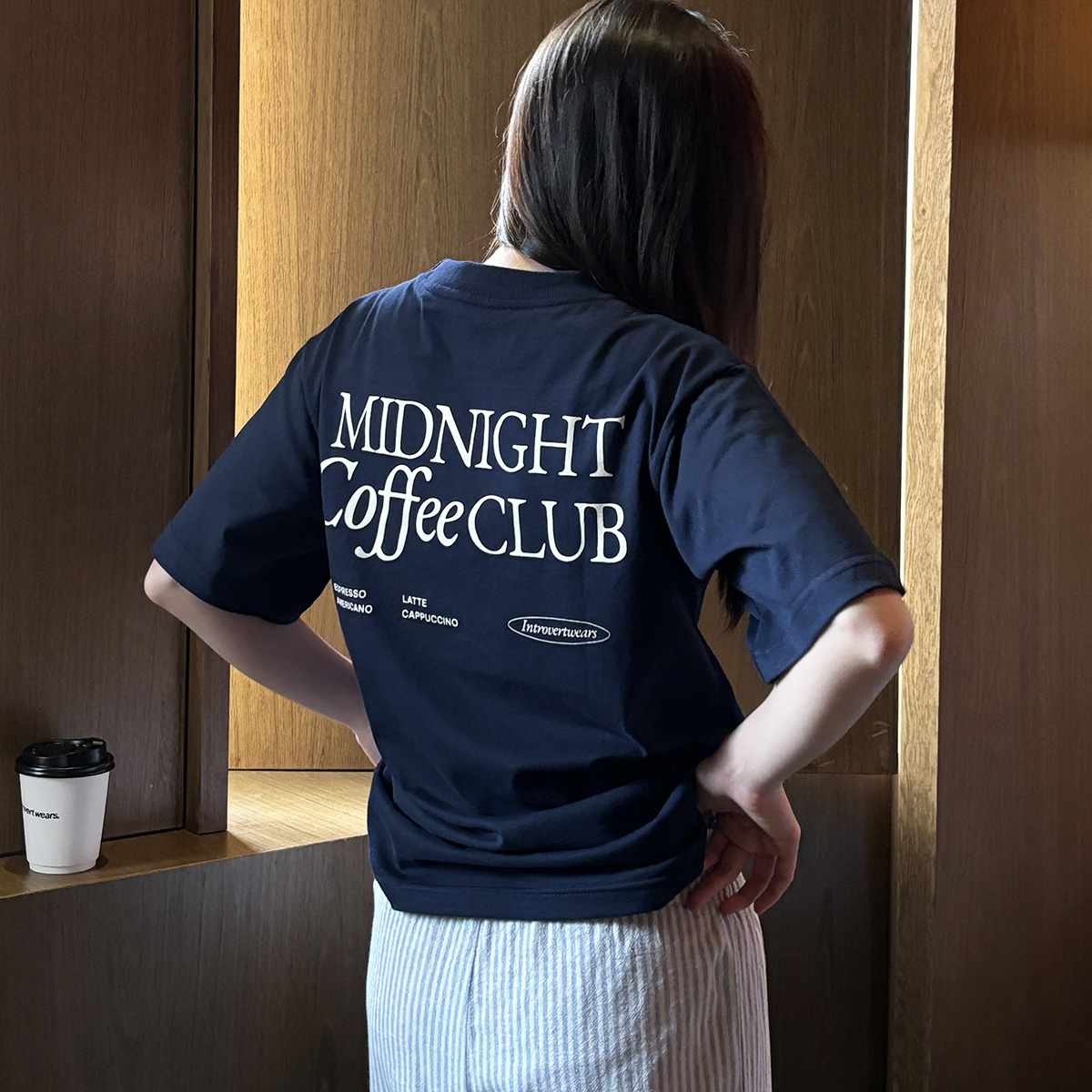 https://d2cva83hdk3bwc.cloudfront.net/introvertwears_introvertwears-%7C-midnight-coffee-club--navy--4.jpg