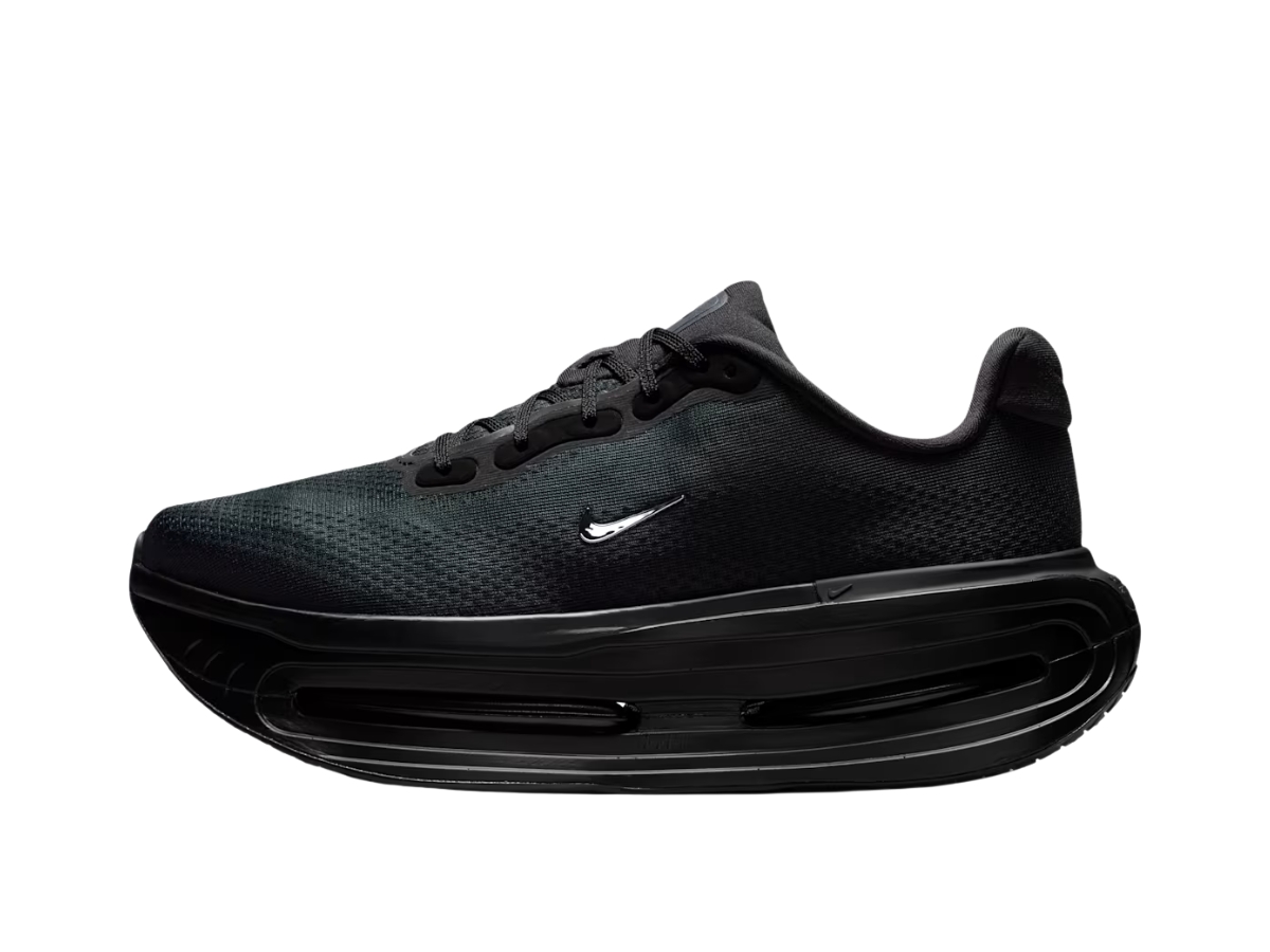 https://d2cva83hdk3bwc.cloudfront.net/iq0627-001-nike-vomero-premium-sp-black-chrome-swoosh-2.jpg
