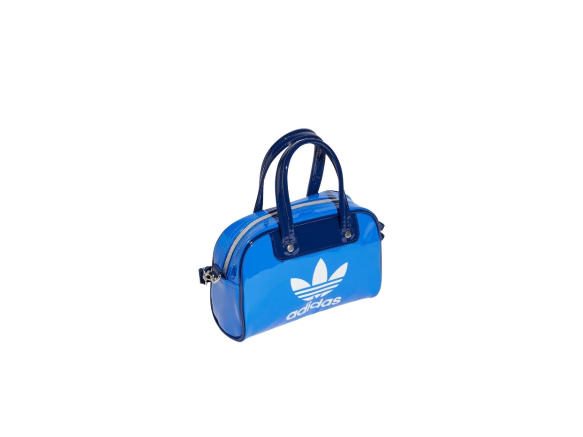 https://d2cva83hdk3bwc.cloudfront.net/ix7499-adidas-adicolor-mini-bowling-bag-blue-white-2.jpg