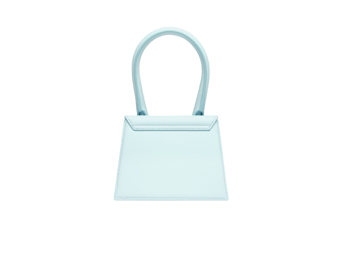https://d2cva83hdk3bwc.cloudfront.net/jacquemus-le-chiquito-moyen-in-cow-leather-with-silver-metal-logo-hardware-light-blue-2.jpg