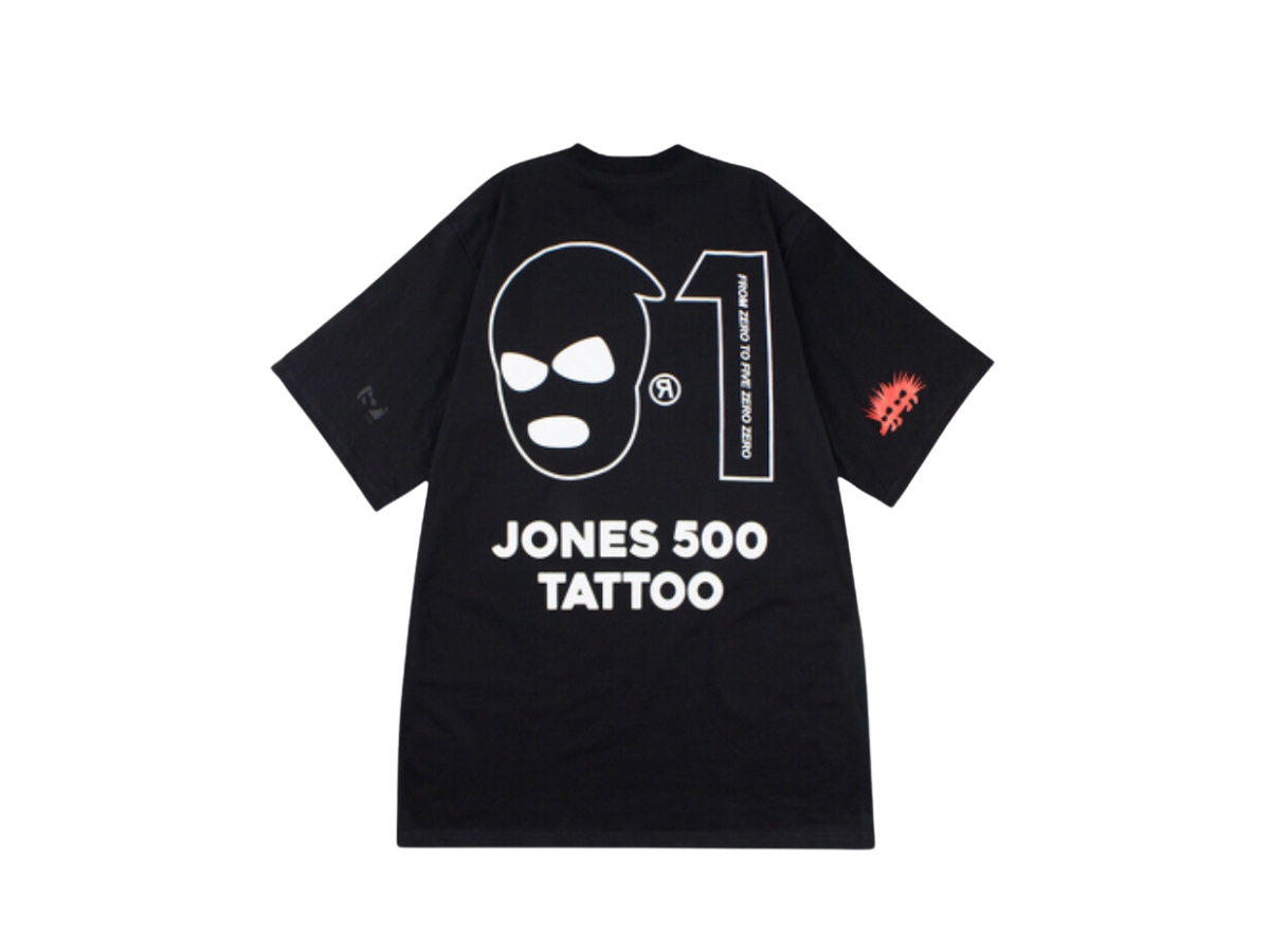 https://d2cva83hdk3bwc.cloudfront.net/jones-500-039-2024---jones-500-tato-o---black---t-shirt-2.jpg