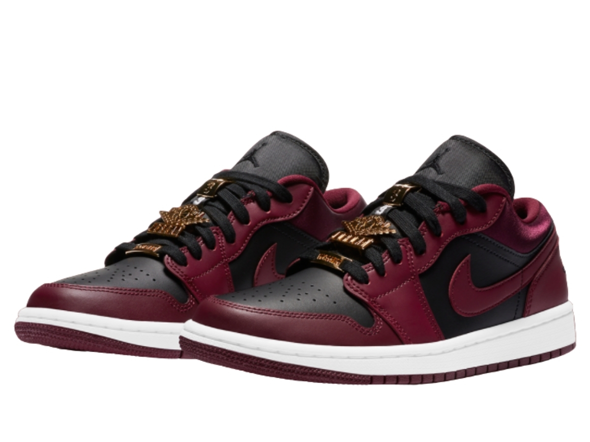https://d2cva83hdk3bwc.cloudfront.net/jordan-1-low-dark-beetroot-black--w--3.jpg