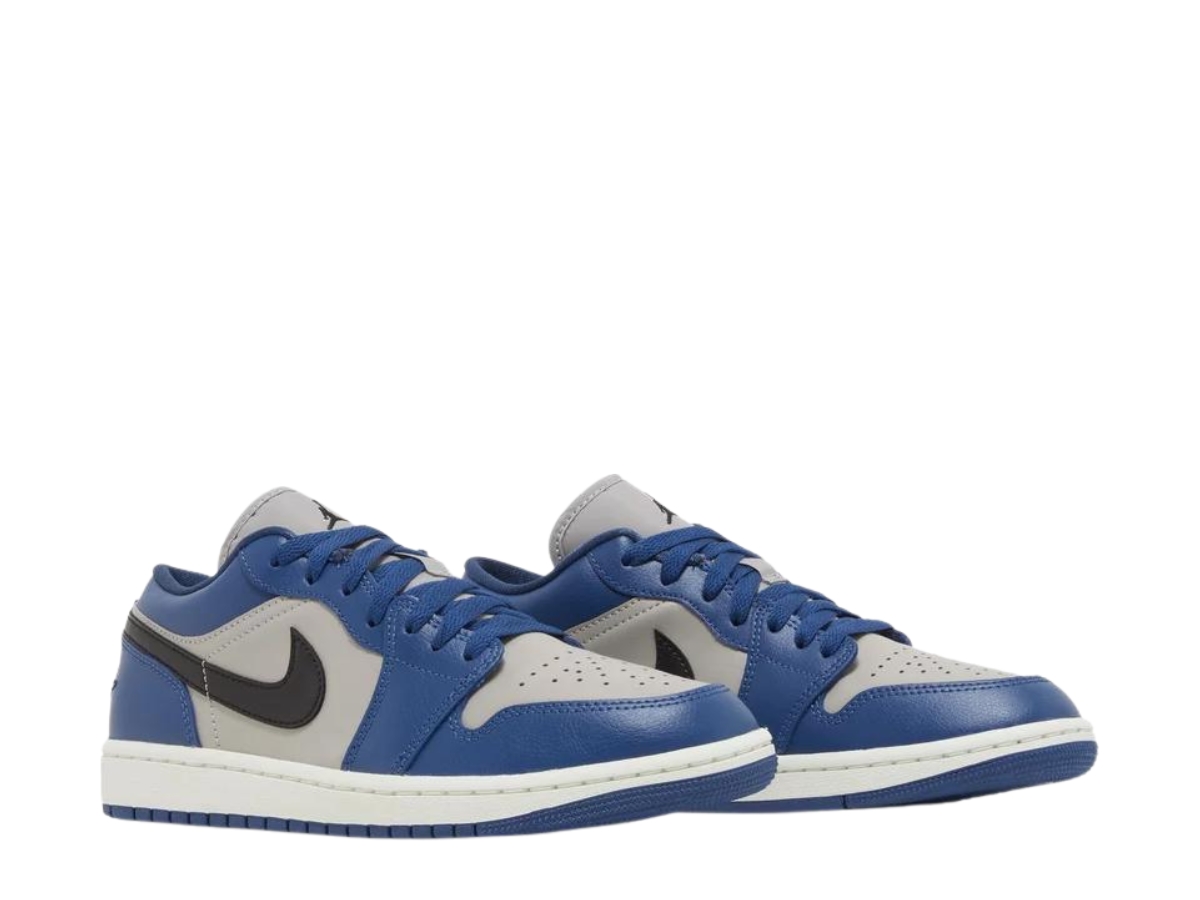 https://d2cva83hdk3bwc.cloudfront.net/jordan-1-low-french-blue-college-grey--w--3.jpg
