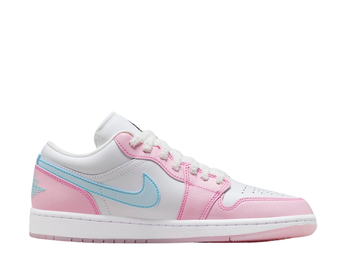 https://d2cva83hdk3bwc.cloudfront.net/jordan-1-low-se-paw-print-pink-foam-w-1.jpg