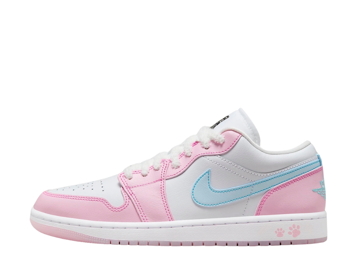 https://d2cva83hdk3bwc.cloudfront.net/jordan-1-low-se-paw-print-pink-foam-w-2.jpg