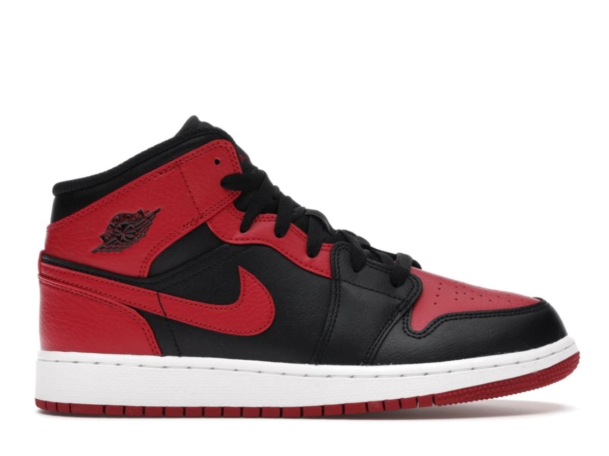 https://d2cva83hdk3bwc.cloudfront.net/jordan-1-mid-banned-2020--gs--1.jpg
