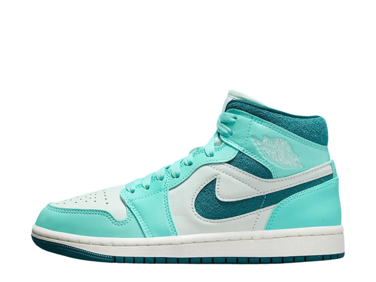 https://d2cva83hdk3bwc.cloudfront.net/jordan-1-mid-chenille-bleached-turquoise--w--2.jpg
