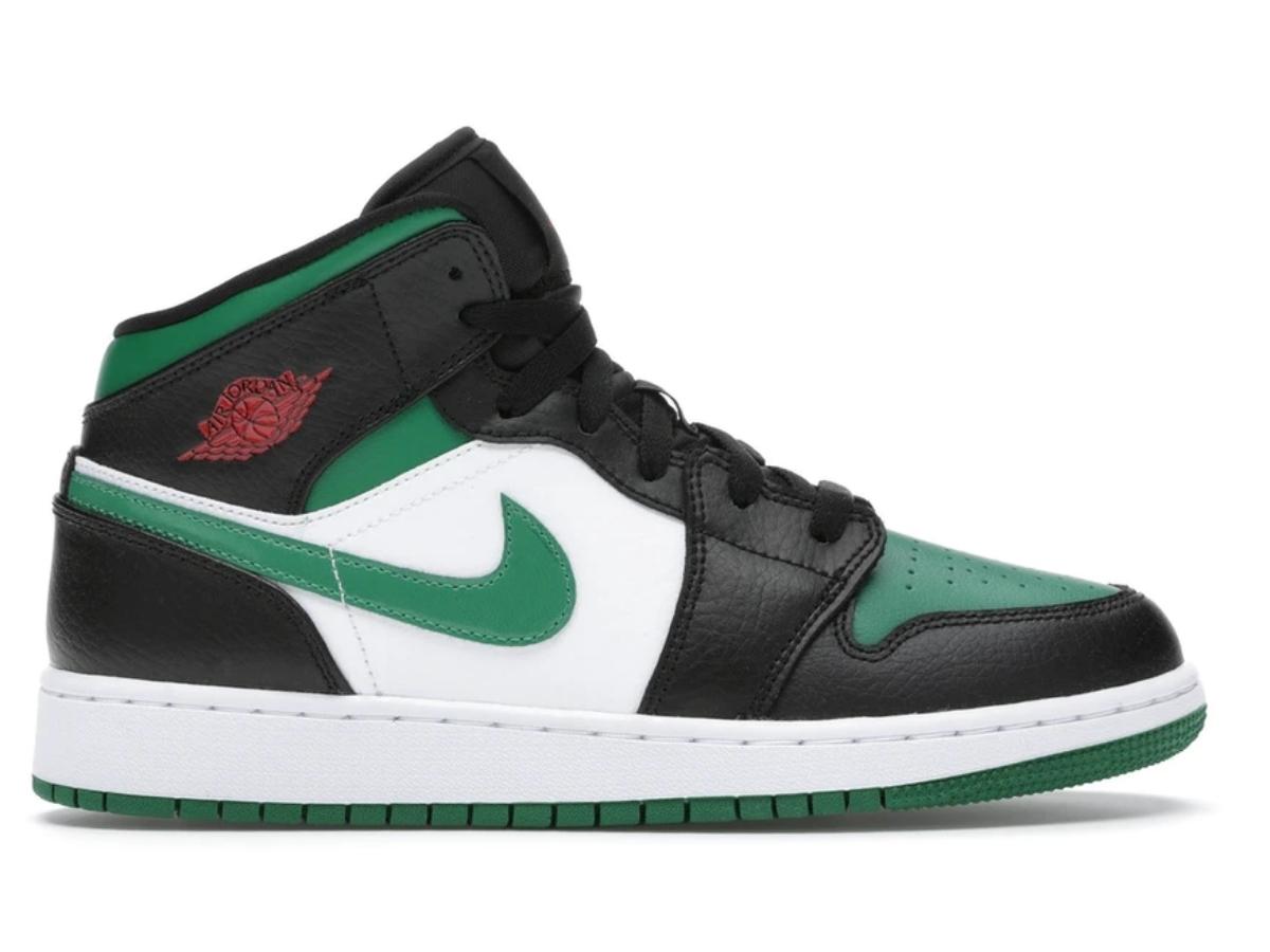jordan 1 green toe on feet