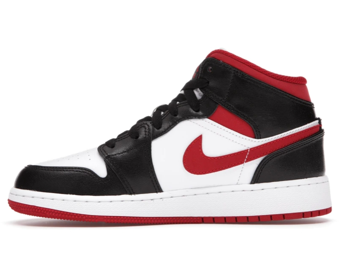 https://d2cva83hdk3bwc.cloudfront.net/jordan-1-mid-gym-red-black-white--gs--2.jpg