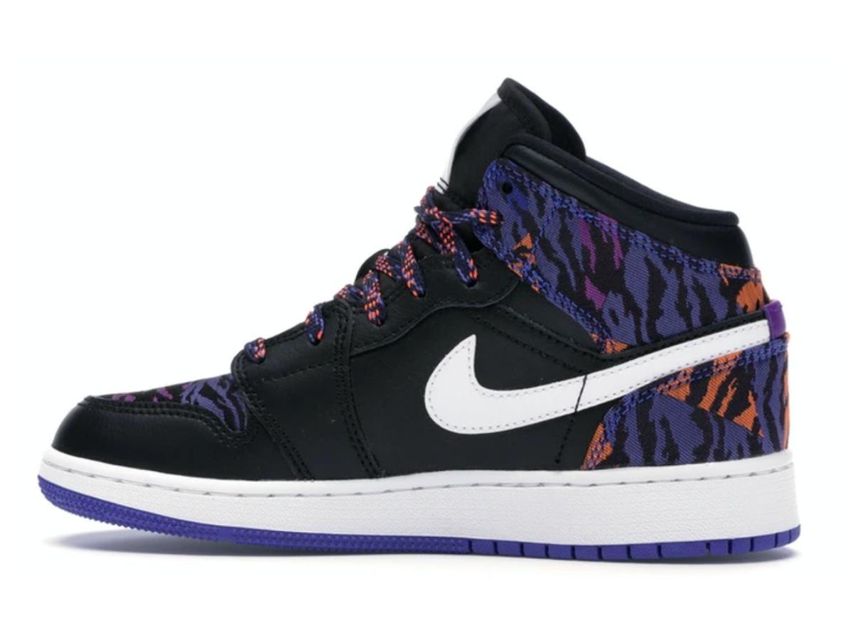 SASOM | รองเท้า Jordan 1 Mid Multi-Color Tiger Stripe (GS) เช็ค