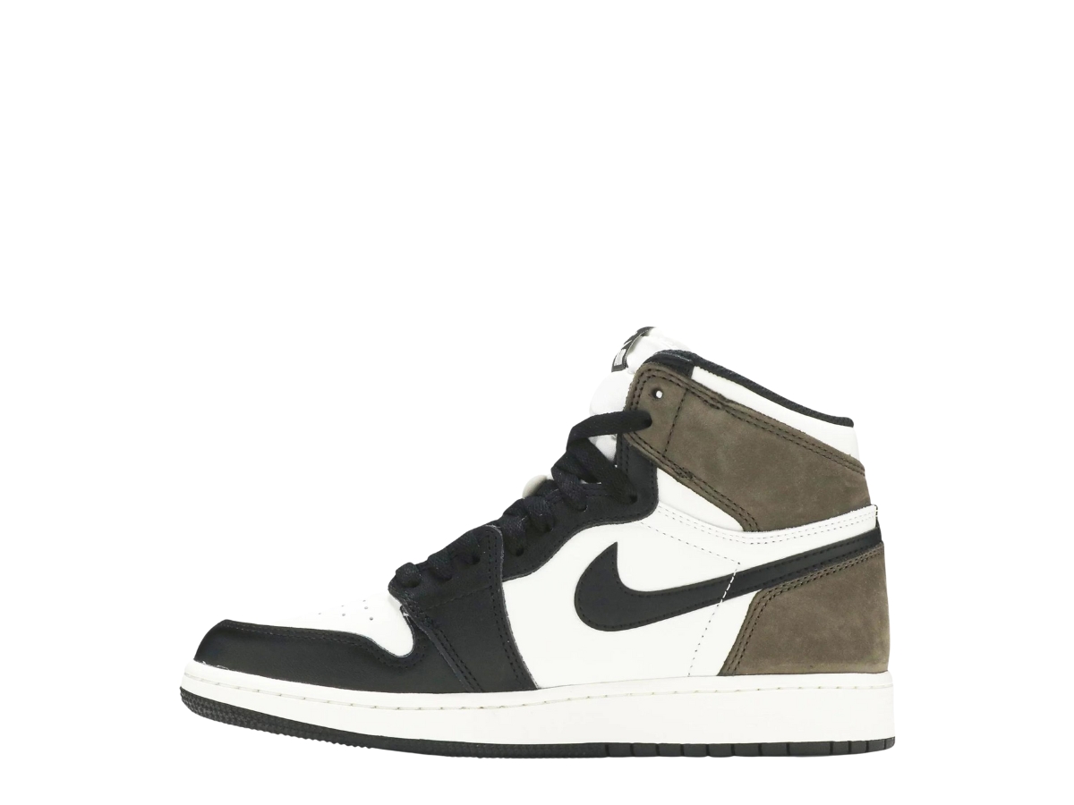 https://d2cva83hdk3bwc.cloudfront.net/jordan-1-retro-high-dark-mocha--gs---2.jpg