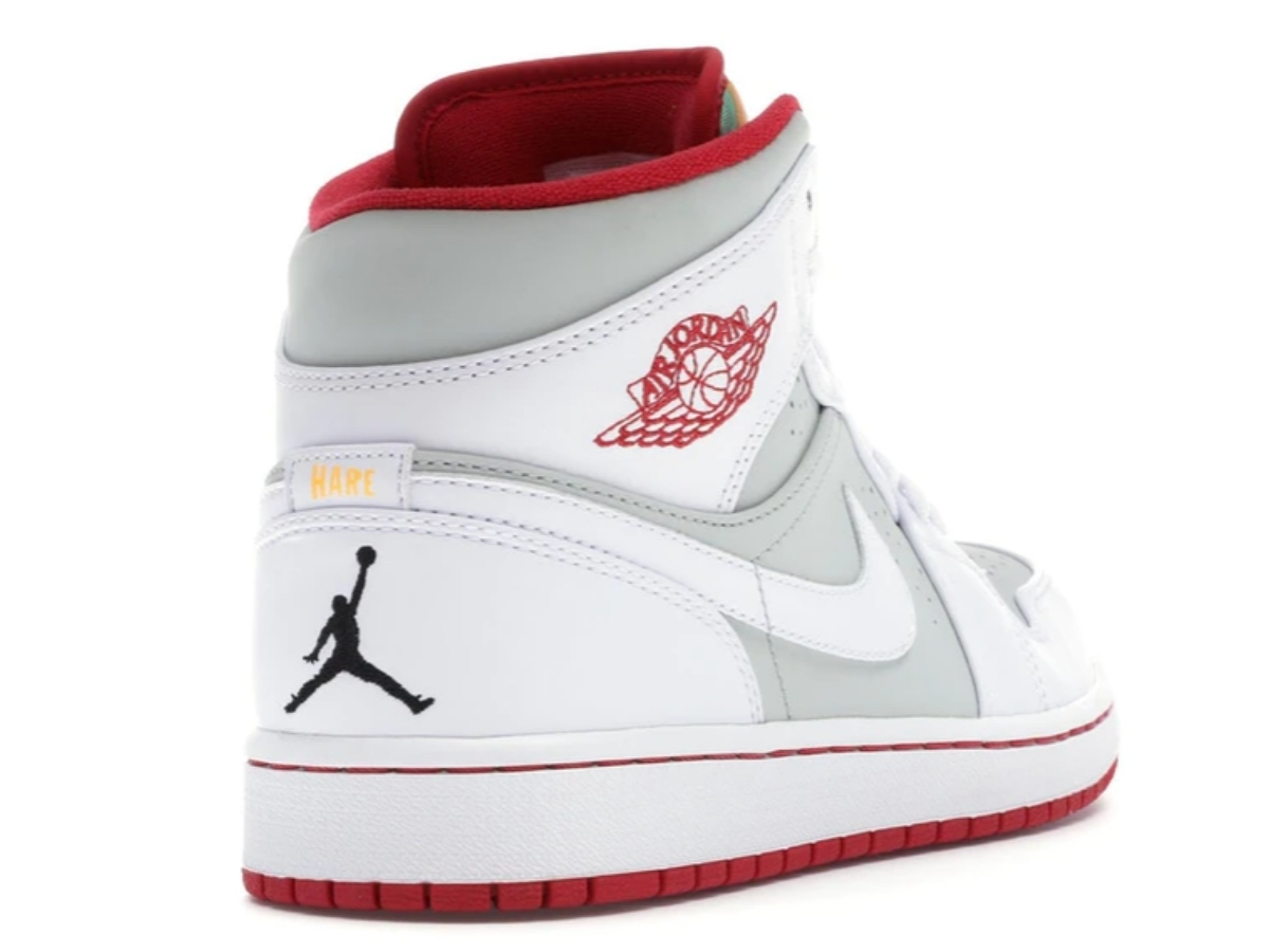 https://d2cva83hdk3bwc.cloudfront.net/jordan-1-retro-mid-hare--2015--3.jpg