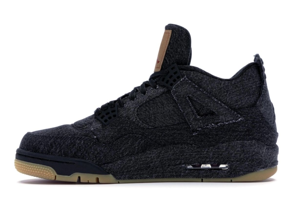 https://d2cva83hdk3bwc.cloudfront.net/jordan-4-retro-levi-s-black--blank-tag--2.jpg