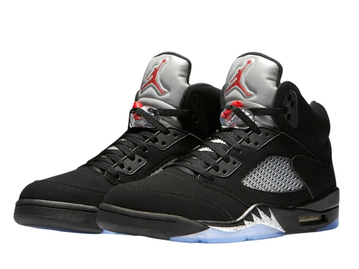 https://d2cva83hdk3bwc.cloudfront.net/jordan-5-retro-black-metallic--2016--3.jpg