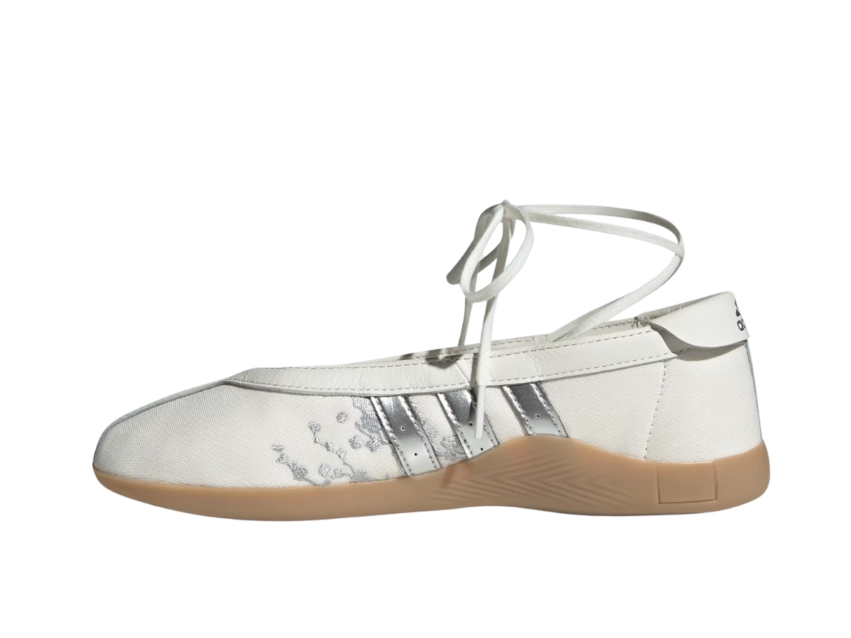 https://d2cva83hdk3bwc.cloudfront.net/jq9677-adidas-taekwondo-mei-ballet-cloud-white-silver-metallic-women-s-2.jpg