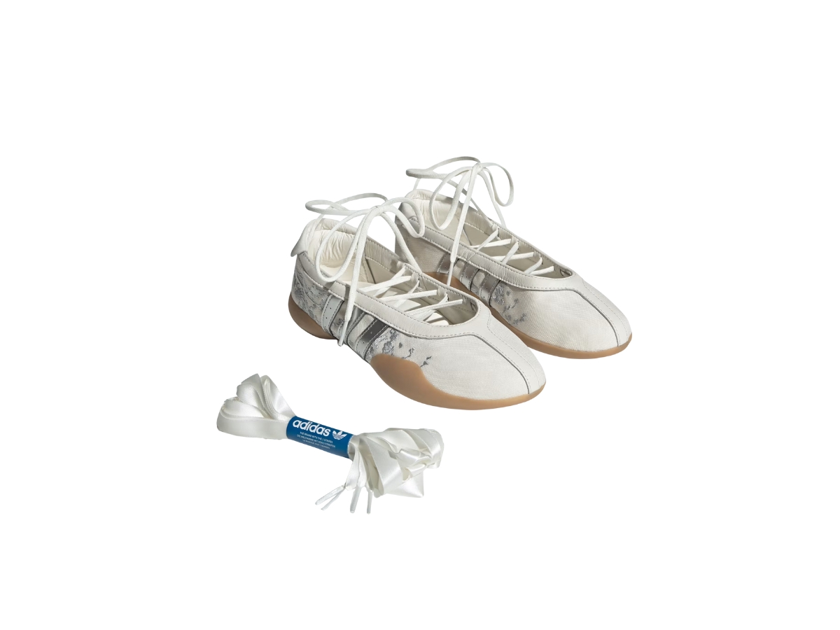 https://d2cva83hdk3bwc.cloudfront.net/jq9677-adidas-taekwondo-mei-ballet-cloud-white-silver-metallic-women-s-3.jpg