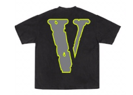 https://d2cva83hdk3bwc.cloudfront.net/juice-wrld-x-vlone-moty-man-of-the-year-t-shirt-black-green-2.jpg