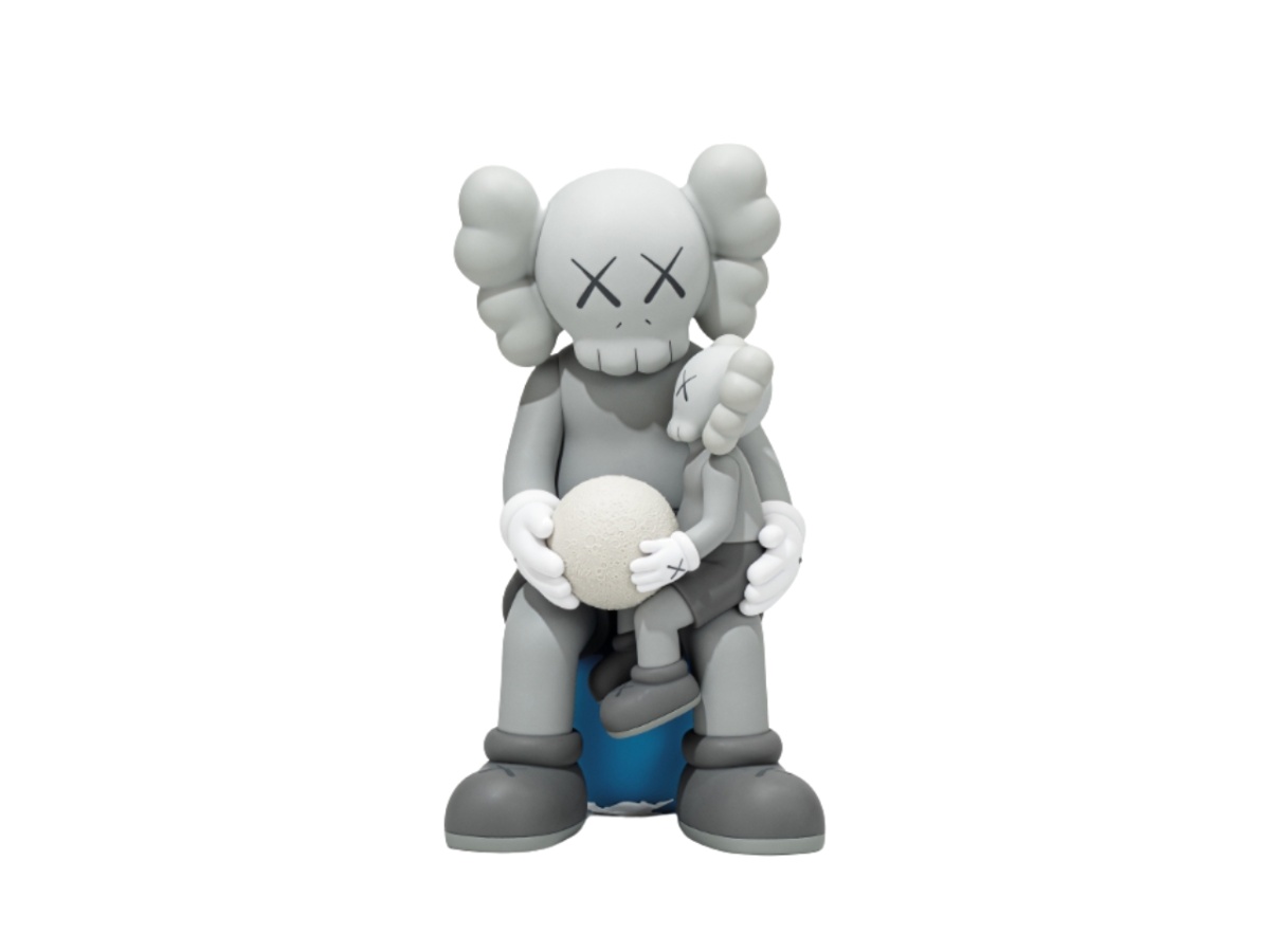 https://d2cva83hdk3bwc.cloudfront.net/kaws-fgckhtimasg-kaws-holiday-thailand-i-made-a-series-grey-1.jpg