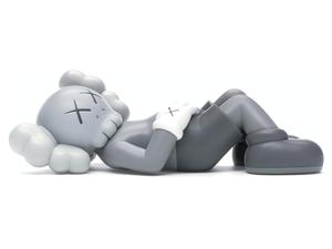SASOM | ของสะสม KAWS HOLIDAY JAPAN Vinyl Figure Grey เช็ค