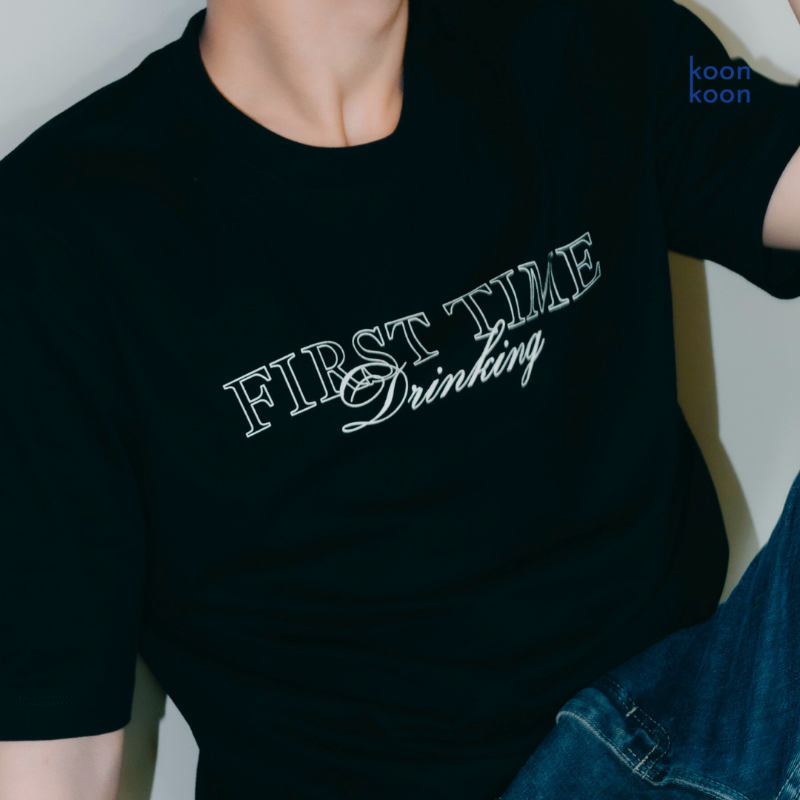 https://d2cva83hdk3bwc.cloudfront.net/koon-koon-studio_koon-koon-----------------------------first-time-drinking-%7C-oversize-t-shirt-4.jpg