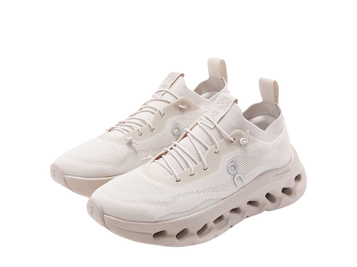 https://d2cva83hdk3bwc.cloudfront.net/l929282x15-2150-loewe-x-on-running-cloudtilt-sand-women-s-2.jpg