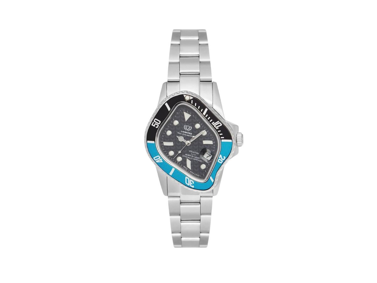 https://d2cva83hdk3bwc.cloudfront.net/laarvee-x-sneakmart-limited-to-100-in-world-ice-1.jpg