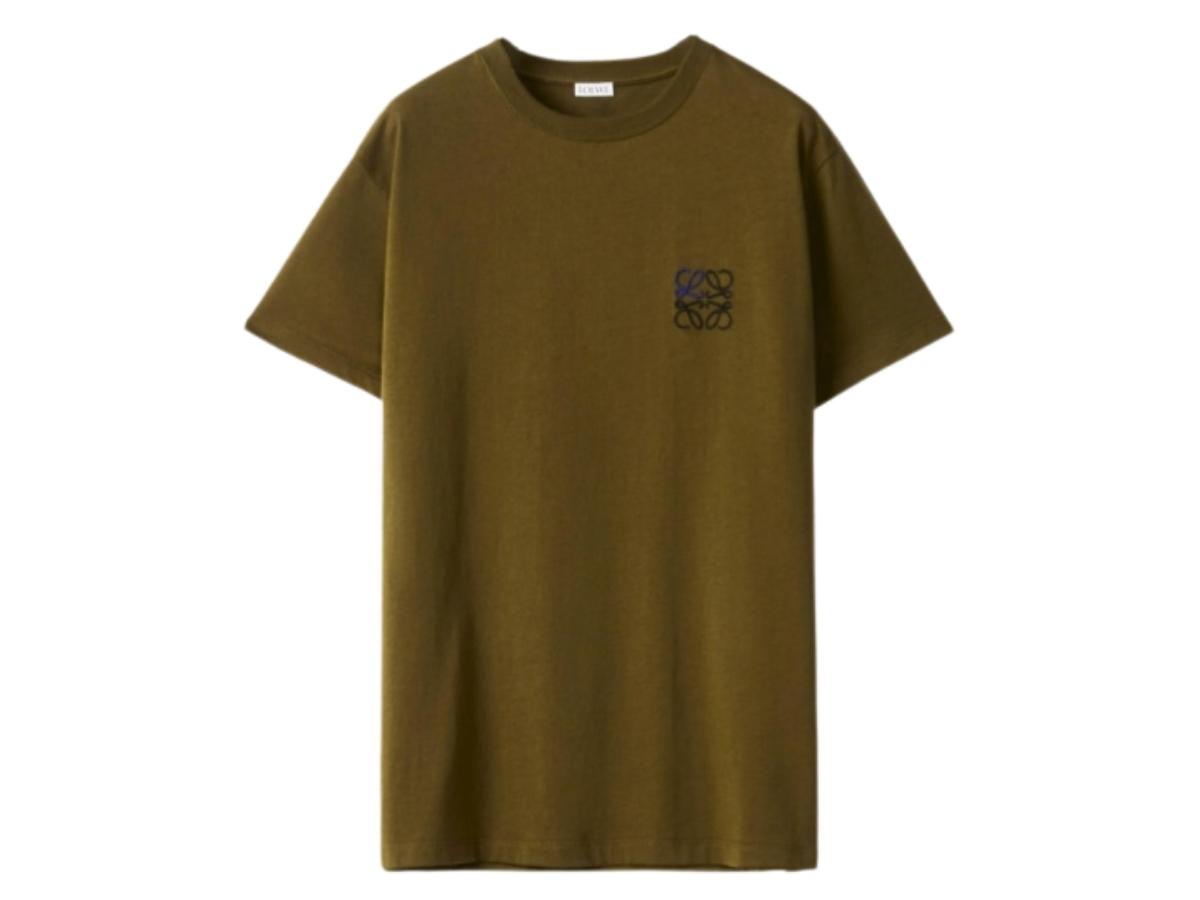 https://d2cva83hdk3bwc.cloudfront.net/loewe-anagram-cotton-t-shirt-dark-khaki-green-1.jpg