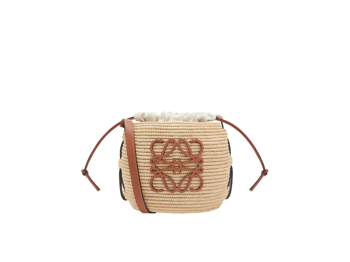 https://d2cva83hdk3bwc.cloudfront.net/loewe-beehive-basket-bag-in-raffia-and-calfskin-natural-tan-1.jpg