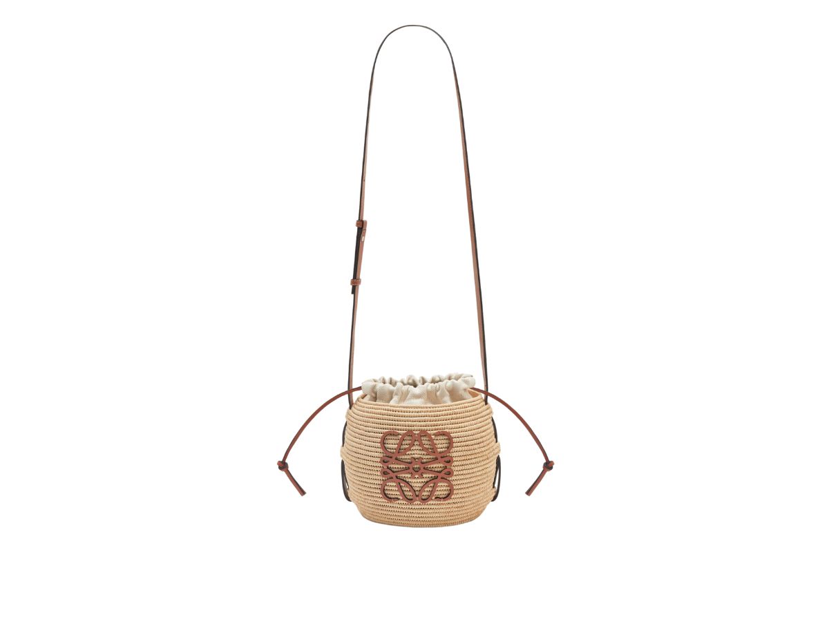 https://d2cva83hdk3bwc.cloudfront.net/loewe-beehive-basket-bag-in-raffia-and-calfskin-natural-tan-3.jpg