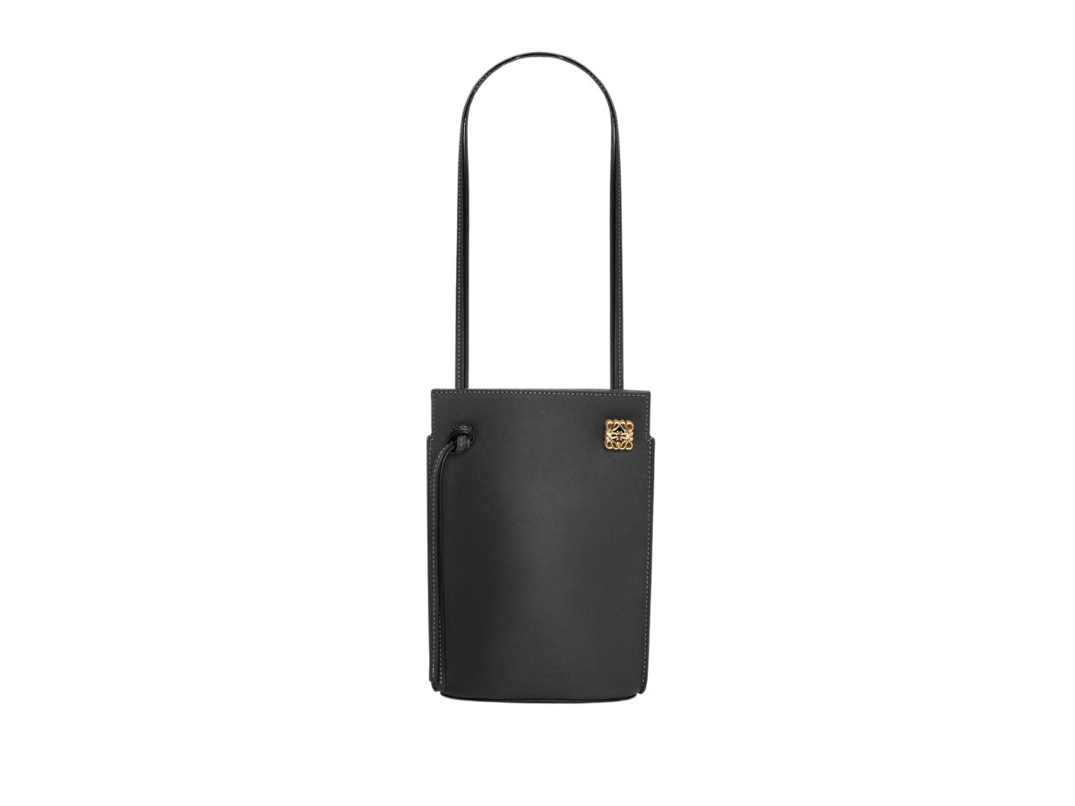 https://d2cva83hdk3bwc.cloudfront.net/loewe-dice-pocket-in-classic-calfskin-with-embossed-loewe-on-base-black-4.jpg
