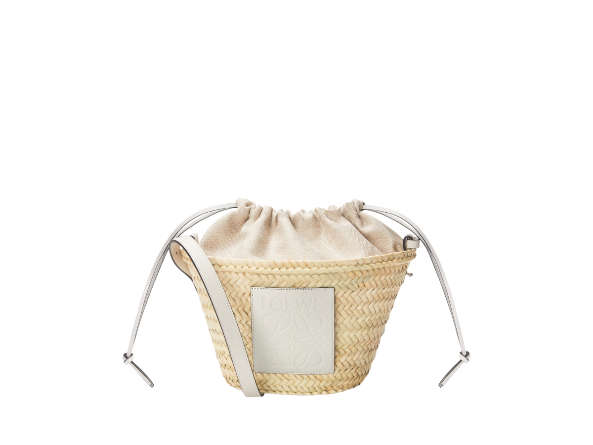 【LOEWE】CLASSIC DRAWSTRING BUCKET◆A223222X01 Drawstring bucket in palm leaf and calfskin Beige - LOEWE
