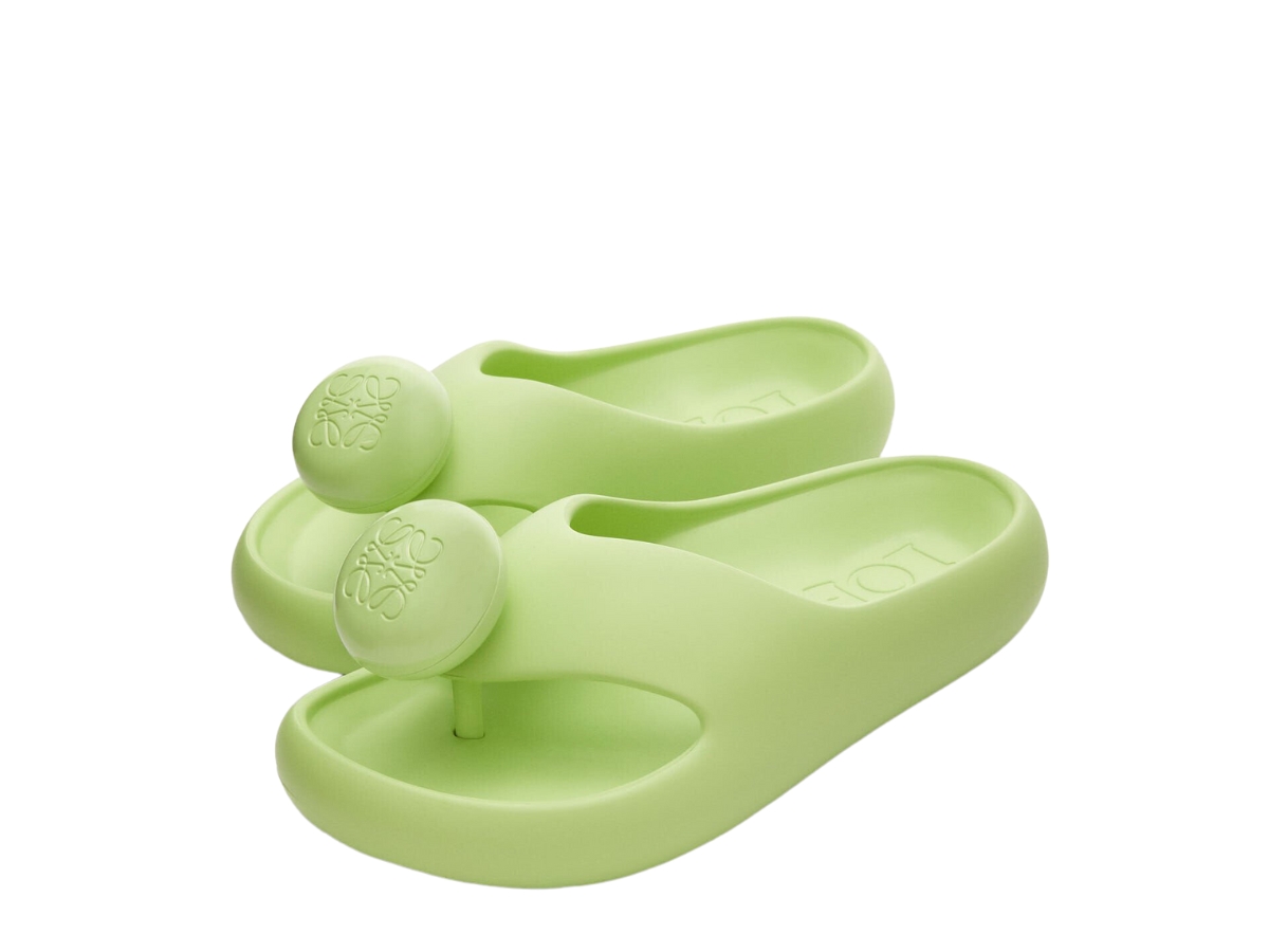 https://d2cva83hdk3bwc.cloudfront.net/loewe-foam-slide-in-light-foam-rubber-with-anagram-embossed-sole-lime-3.jpg