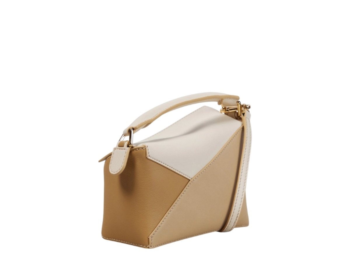 https://d2cva83hdk3bwc.cloudfront.net/loewe-habblpmb-loewe-puzzle-mini-beige-2.jpg