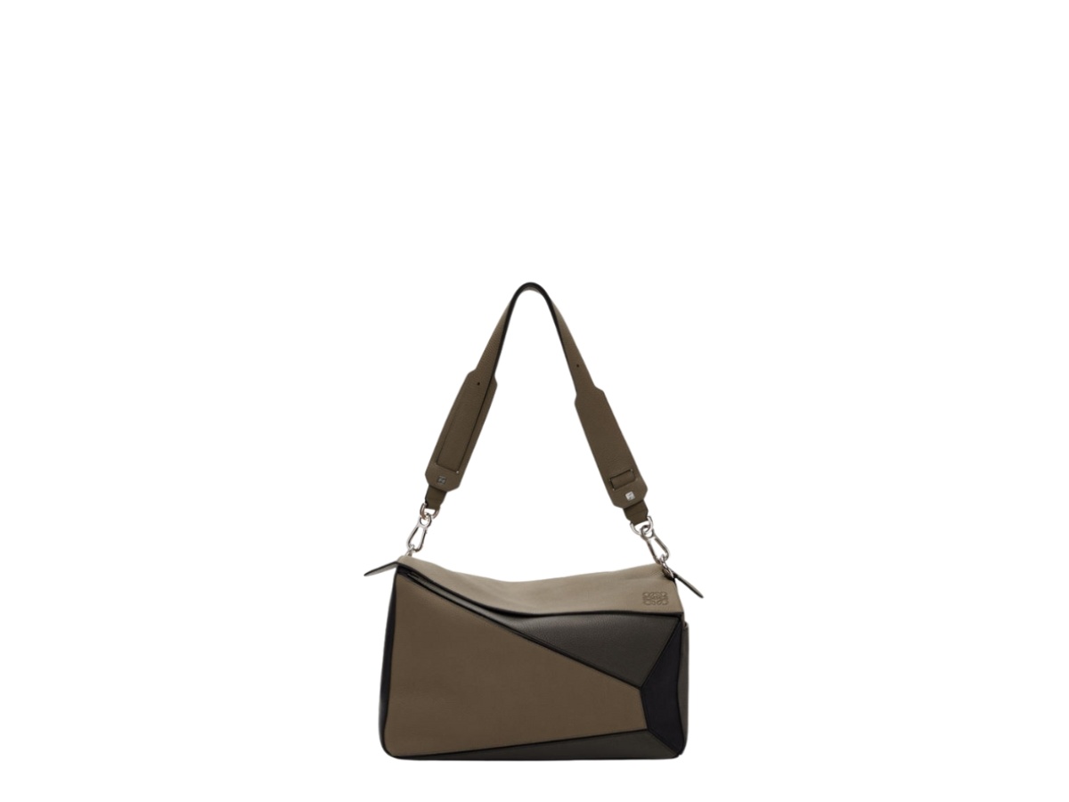 https://d2cva83hdk3bwc.cloudfront.net/loewe-habblxpbt-loewe-xl-puzzle-bag-taupe-1.jpg