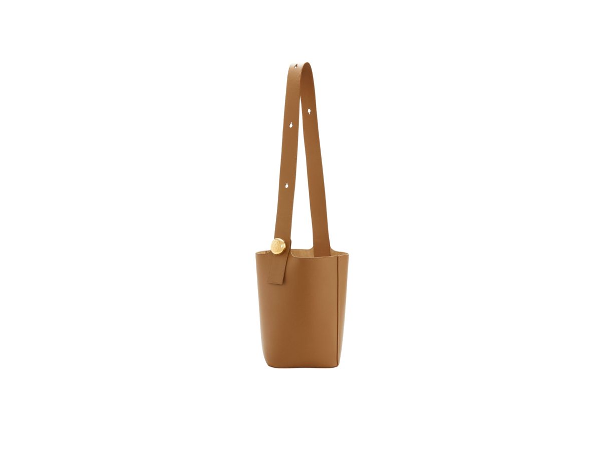 https://d2cva83hdk3bwc.cloudfront.net/loewe-medium-pebble-bucket-bag-in-mellow-calfskin-oak-3.jpg