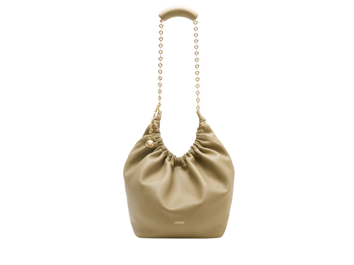 https://d2cva83hdk3bwc.cloudfront.net/loewe-medium-squeeze-bag-in-nappa-lambskin-clay-green-4.jpg