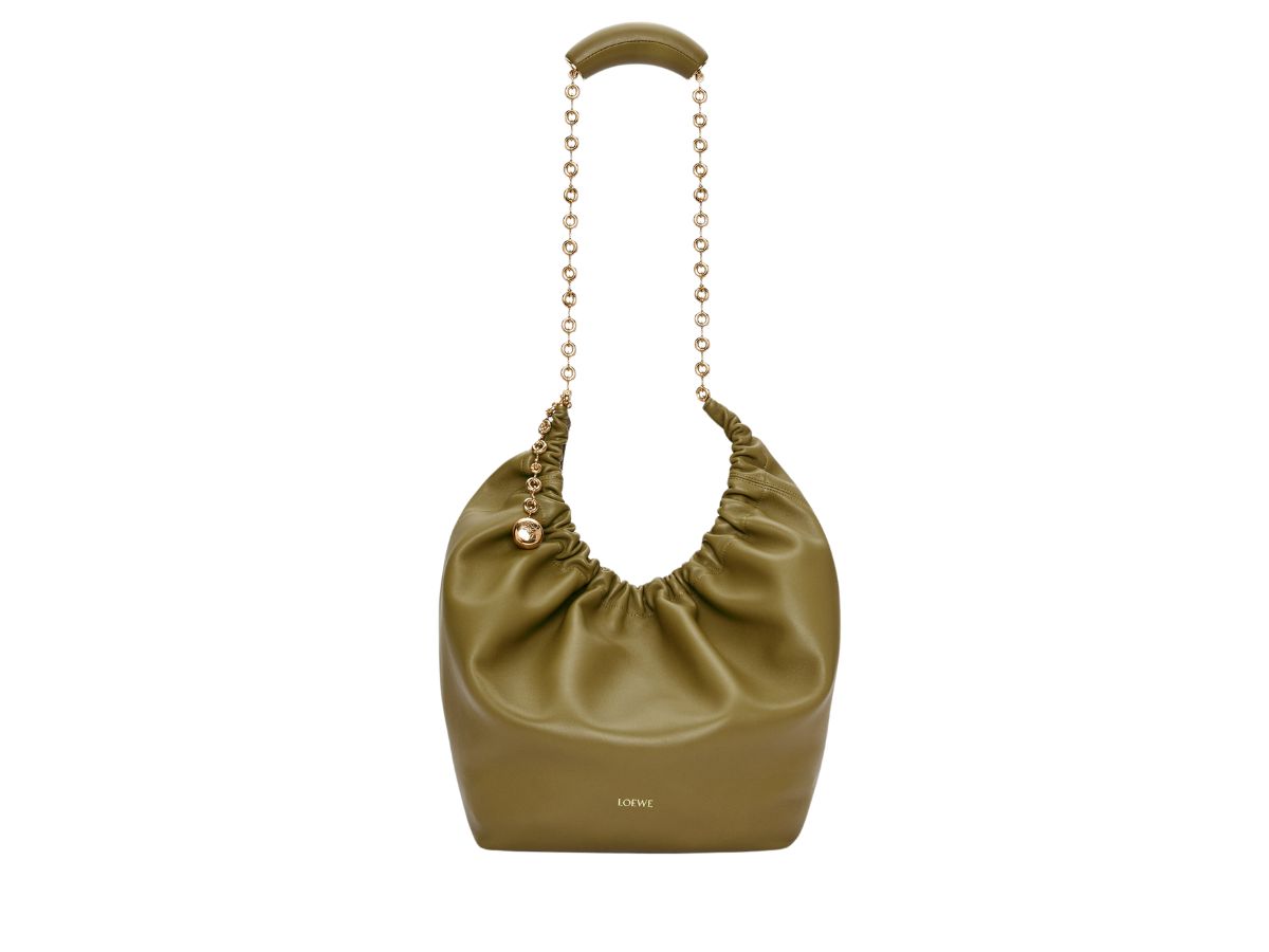 https://d2cva83hdk3bwc.cloudfront.net/loewe-medium-squeeze-bag-in-nappa-lambskin-olive-4.jpg