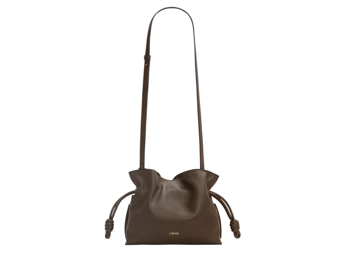 https://d2cva83hdk3bwc.cloudfront.net/loewe-mini-flamenco-clutch-in-nappa-calfskin-with-gold-loewe-embossed-chocolate-4.jpg