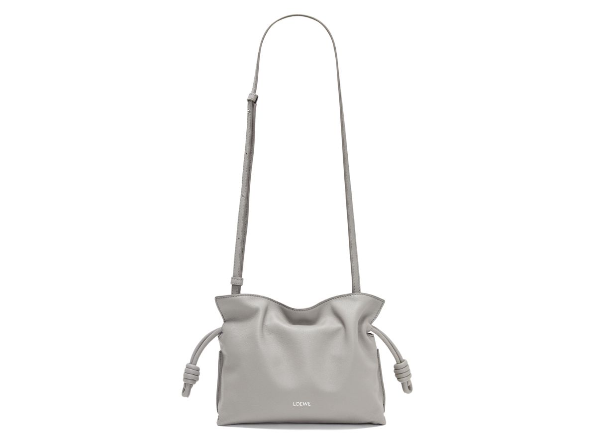https://d2cva83hdk3bwc.cloudfront.net/loewe-mini-flamenco-clutch-in-nappa-calfskin-with-silver-loewe-embossed-pearl-grey-4.jpg