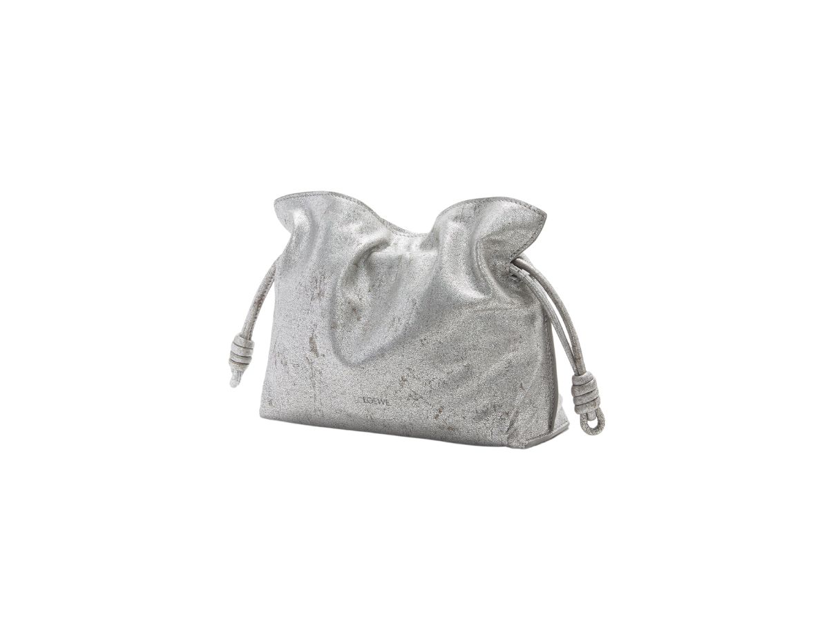 https://d2cva83hdk3bwc.cloudfront.net/loewe-mini-flamenco-clutch-mini-in-metallic-lambskin-silver-2.jpg