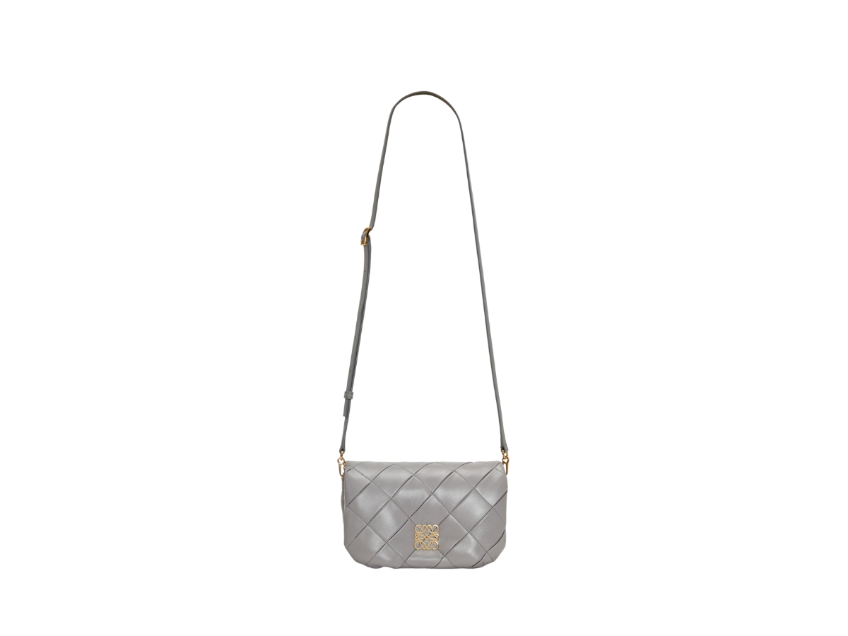 https://d2cva83hdk3bwc.cloudfront.net/loewe-mini-puffer-goya-bag-in-shiny-nappa-lambskin-with-gold-hardware-pearl-grey-3.jpg