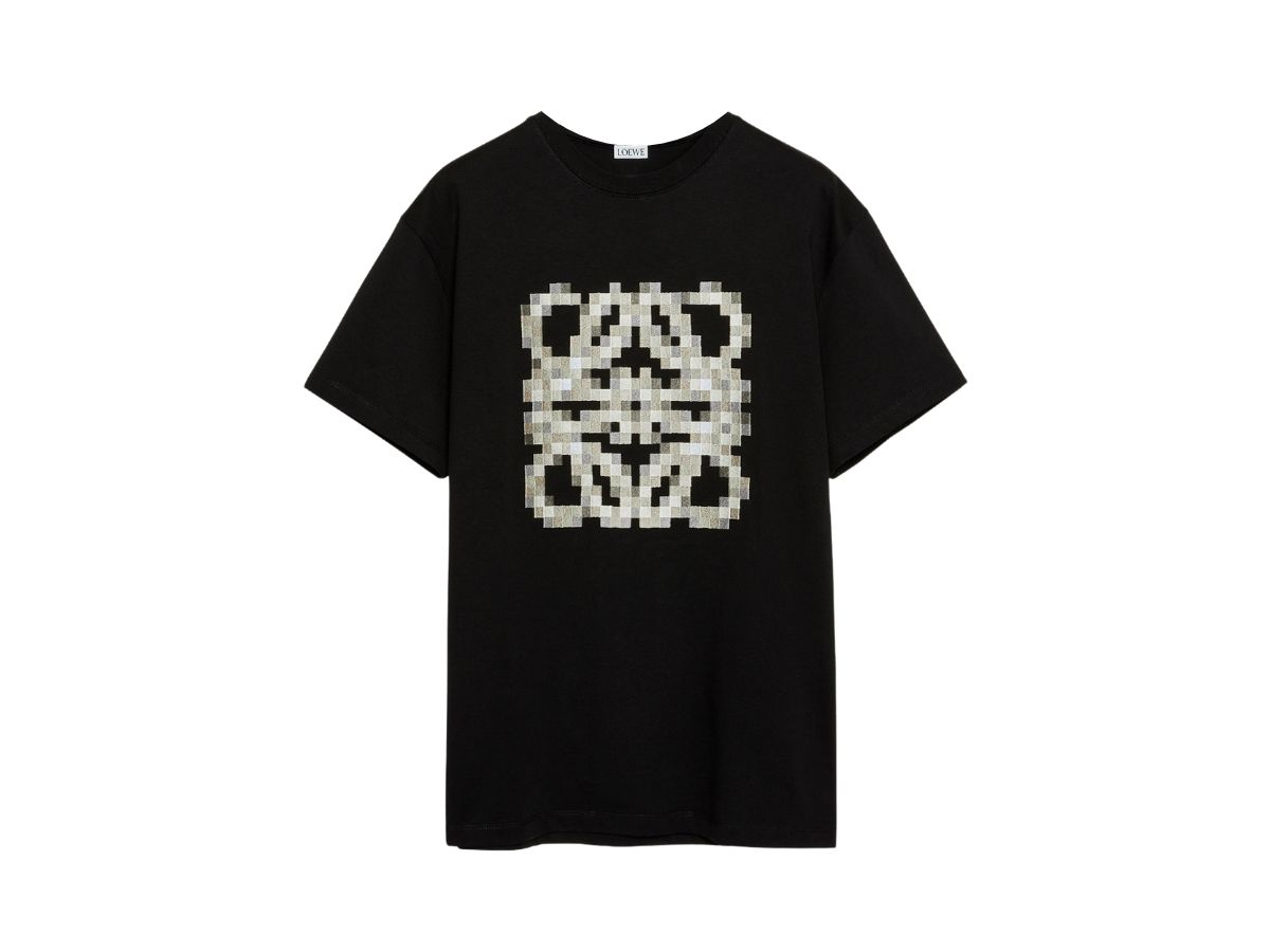 https://d2cva83hdk3bwc.cloudfront.net/loewe-pixelated-anagram-relaxed-fit-t-shirt-in-cotton-black-1.jpg