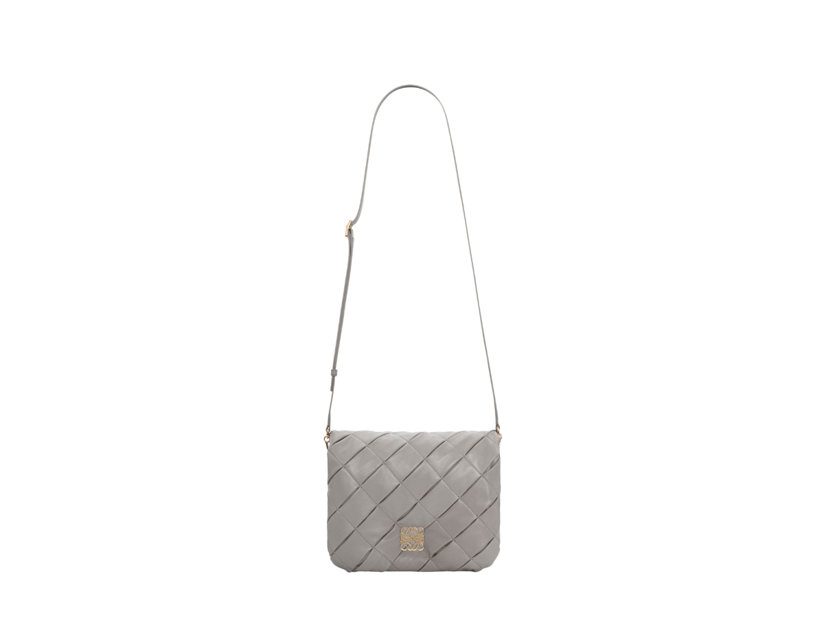 https://d2cva83hdk3bwc.cloudfront.net/loewe-puffer-goya-in-pleated-shiny-nappa-lambskin-with-magnetic-closure-pearl-grey-3.jpg
