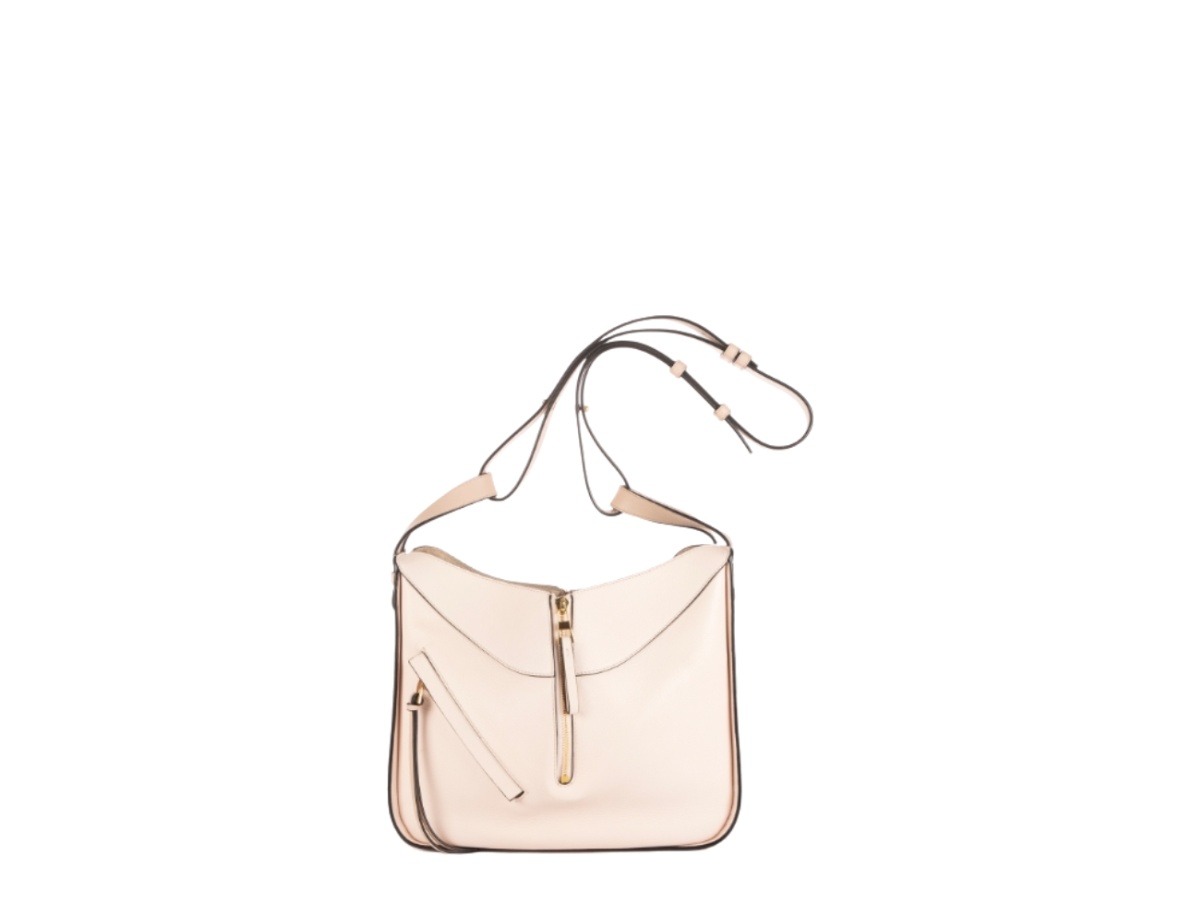 https://d2cva83hdk3bwc.cloudfront.net/loewe-sbblhppm-loewe-hammock-peach-pink-milk-1.jpg
