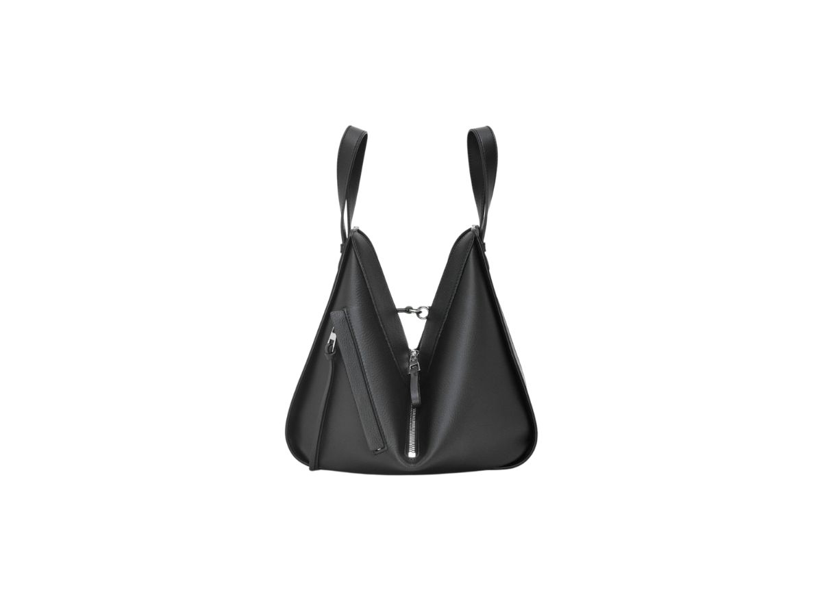 https://d2cva83hdk3bwc.cloudfront.net/loewe-small-hammock-bag-in-classic-calfskin-embossed-anagram-black-4.jpg