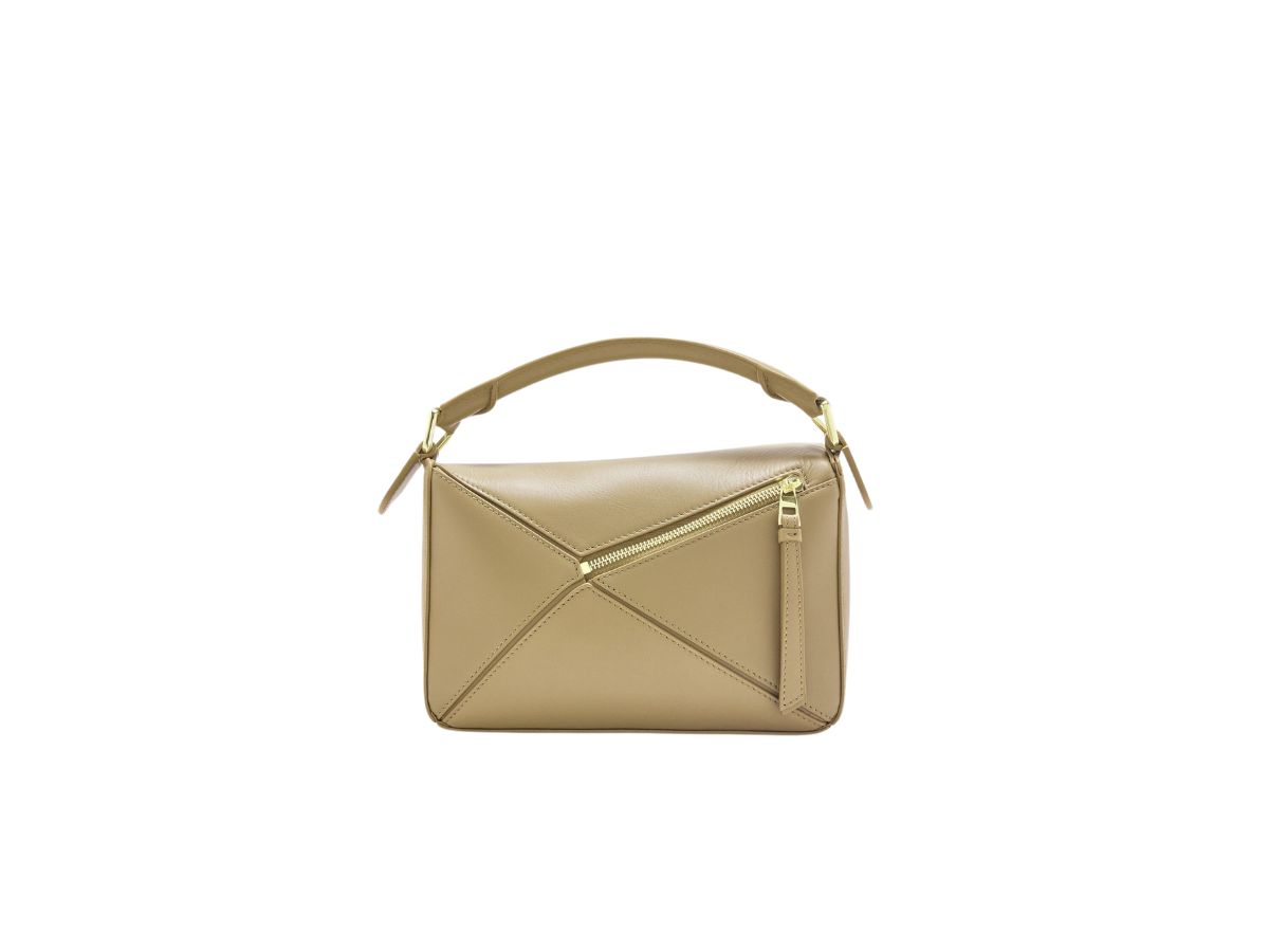 https://d2cva83hdk3bwc.cloudfront.net/loewe-small-puzzle-bag-in-satin-calfskin-with-gold-metallic-clay-green-4.jpg