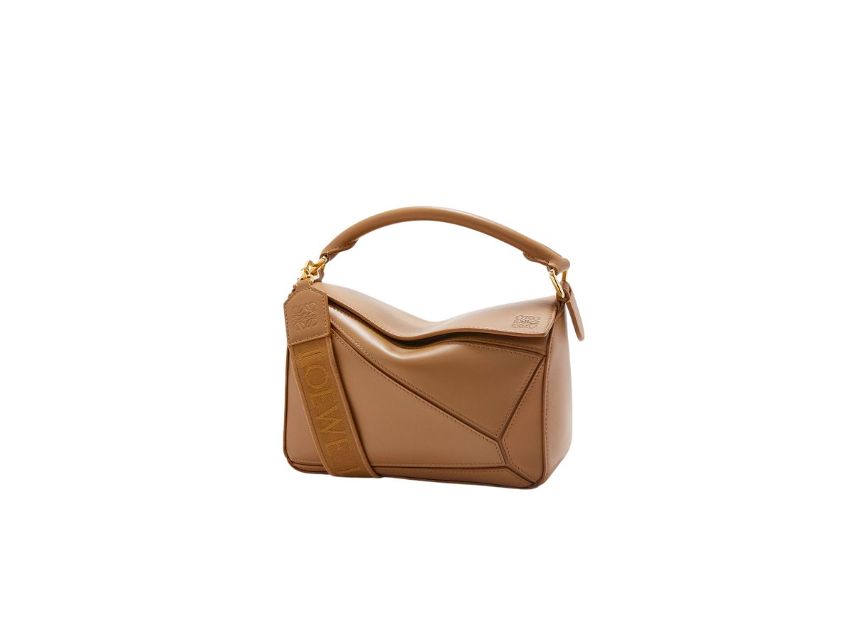 https://d2cva83hdk3bwc.cloudfront.net/loewe-small-puzzle-bag-in-satin-calfskin-with-gold-metallic-oak-1.jpg