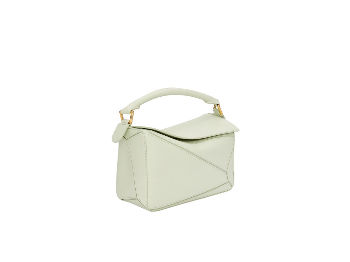 https://d2cva83hdk3bwc.cloudfront.net/loewe-small-puzzle-bag-in-satin-calfskin-with-gold-metallic-spring-jade-2.jpg