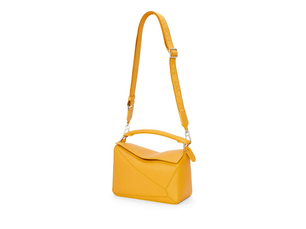 https://d2cva83hdk3bwc.cloudfront.net/loewe-small-puzzle-bag-in-satin-calfskin-with-palladium-metallic-sunflower-5.jpg
